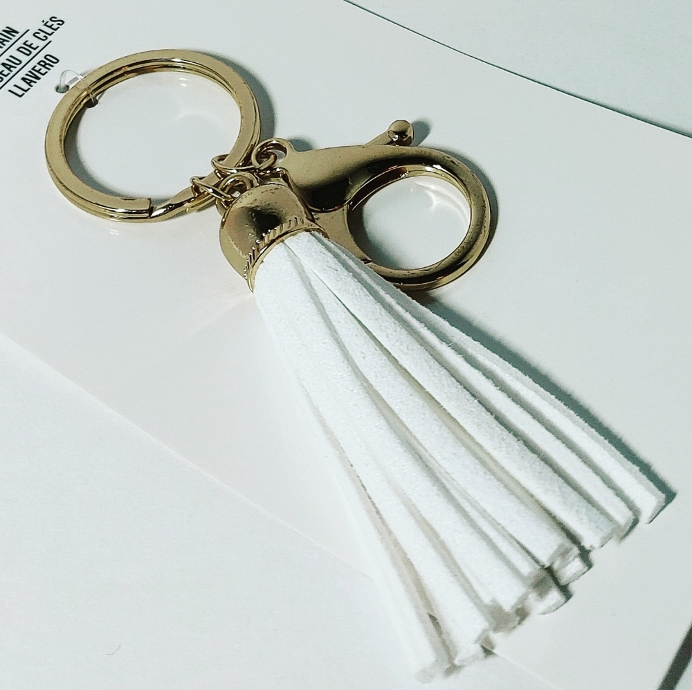 B1 G2 Free! Tassel Keychain